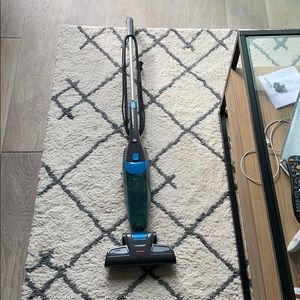 Bissell small Vacuum cleaner